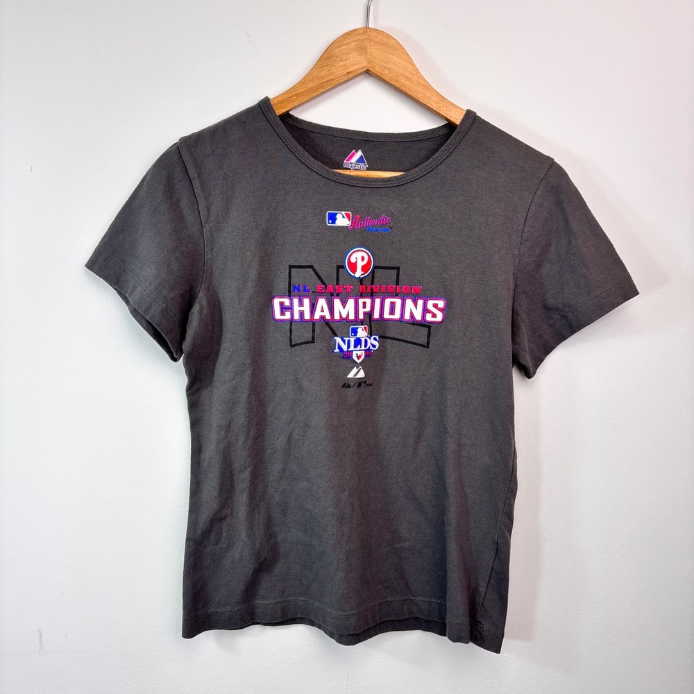 2008 Philadelphia Phillies NL East Division Champions Majestic Shirt M Baby Tee